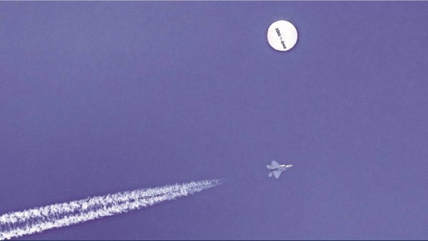 காற்றின் திசை காரணமாக.. 