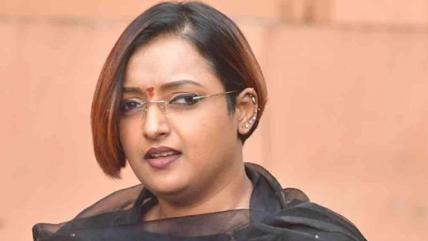  பிளாட் தருவதாகச் சொன்னார்கள்