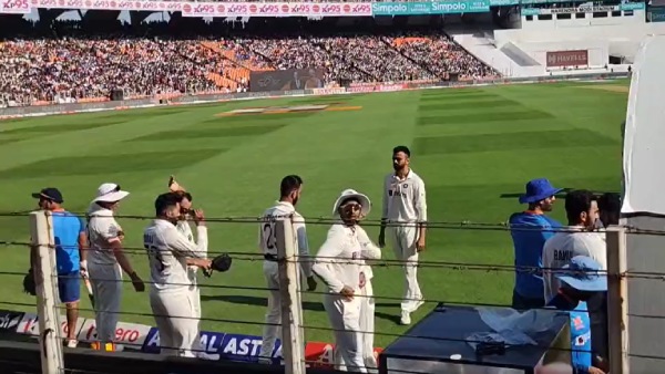 விவாதத்தை கிளப்பிய வீடியோ விவாதத்தை கிளப்பிய வீடியோ