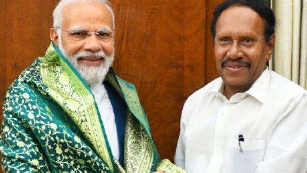 பிரதமரை சந்தித்த தம்பிதுரை 