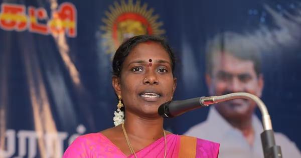 பொதுக்கூட்டத்தில் மதுபாட்டில் வீச்சு 