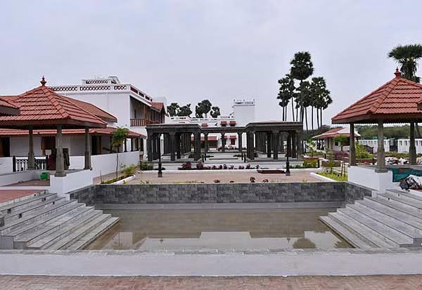 விர்ச்சுவல் விர்ச்சுவல்