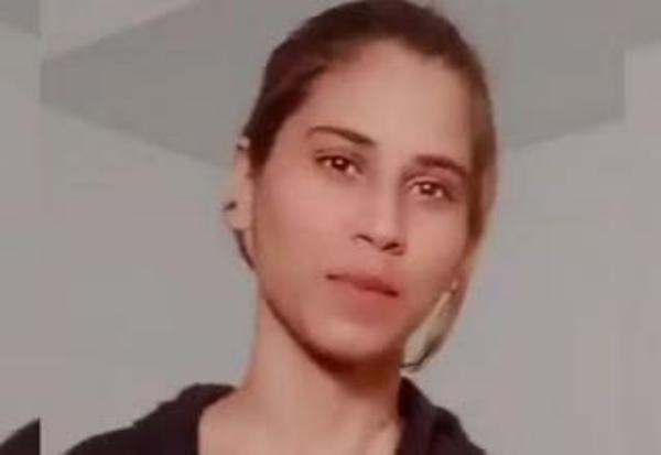  வாயில் சிகரெட்