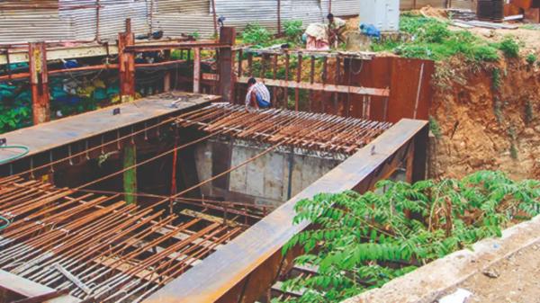 எஸ்கலேட்டர் எஸ்கலேட்டர்