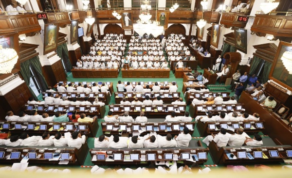 அமைச்சர்கள் ரெடியா வாங்க