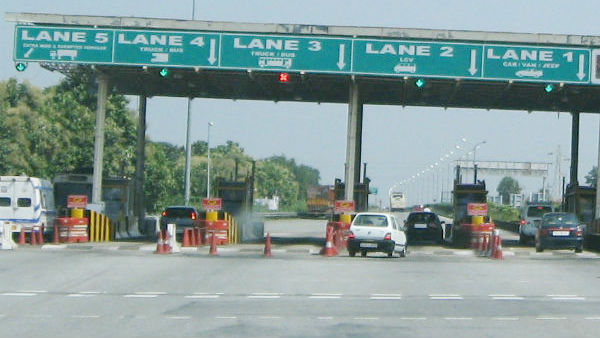 சுங்கச்சாவடி விவகாரம் சுங்கச்சாவடி விவகாரம்