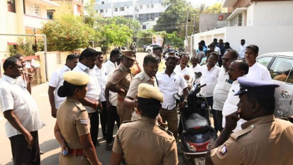 திமுக கோஷ்டி மோதல் 