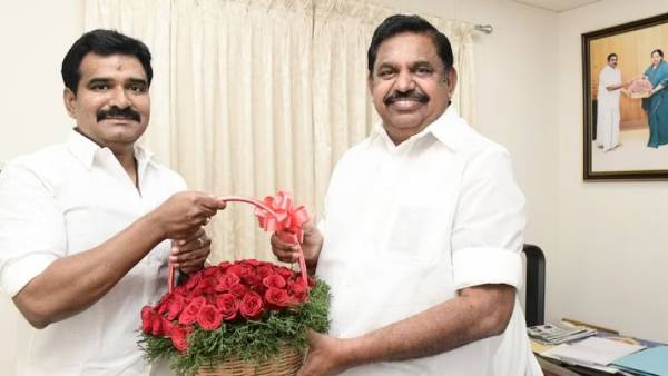 அதிமுக