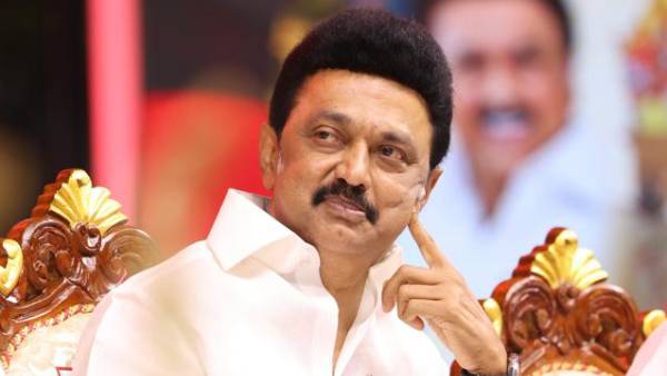 அரசியல் பாடம் எடுத்த ஸ்டாலின் அரசியல் பாடம் எடுத்த ஸ்டாலின்