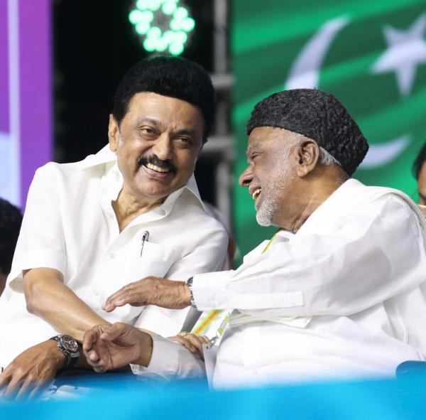 கருணாநிதிக்கு உதவிய இஸ்லாமியர்கள் 