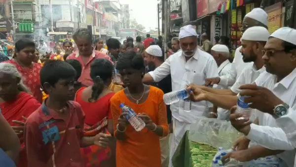 பக்தர்கள் நெகிழ்ச்சி