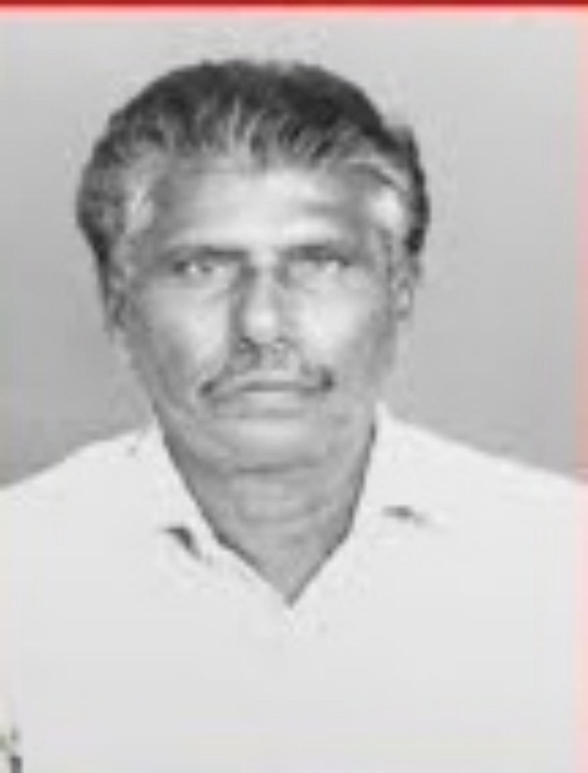  Coimbatore : father and son killed A two-wheeler collided with a private college bus near Sulur 