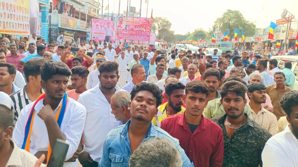 Anbumani praised that there is no leader like Ramadoss in India and he is a leader who protects social justice. 