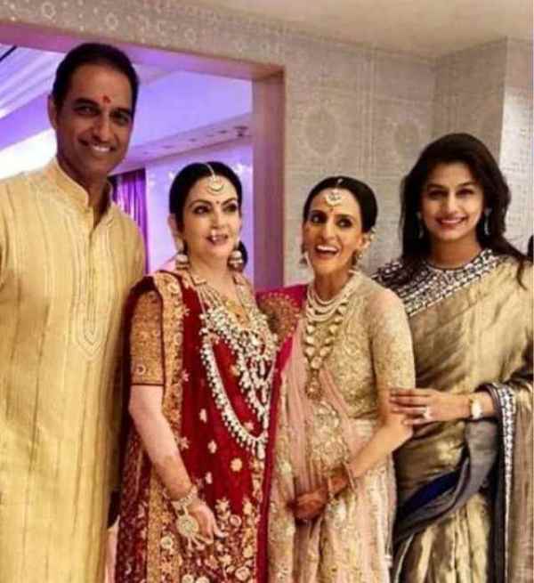 Do you know the rate of Nita Ambanis 5 most expensive alluring sarees 