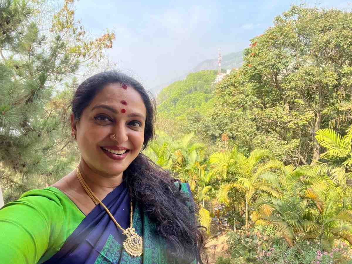  A video about why actress Seetha came to act and her first film experience 