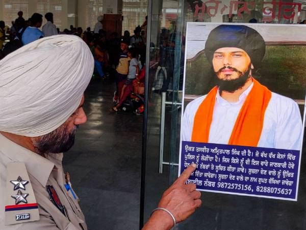 Why did Amritpal Singh surrender to the police? What did really happen? Why did Amritpal Singh surrender to the police? What did really happen?
