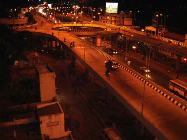 Why police are closing the Chennai over bridges during night time and What is the reason behind it? 