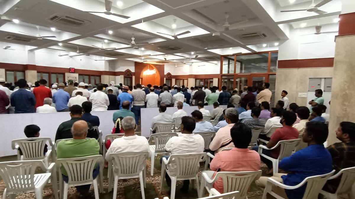 Tamil Cinema directors tour in Chennai Mosque due to Ramadan 