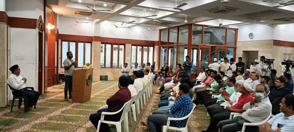 Tamil Cinema directors tour in Chennai Mosque due to Ramadan 