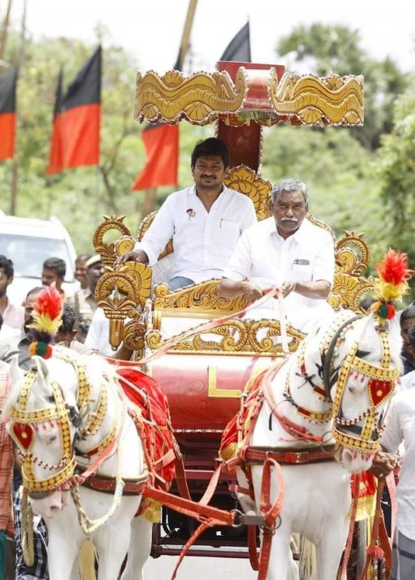 Minister Udhayanidhi Stalin ride on a horse drawn cart Minister Udhayanidhi Stalin ride on a horse drawn cart