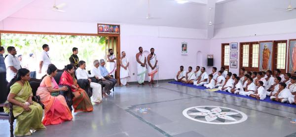 ஆளுநர் ரவி 