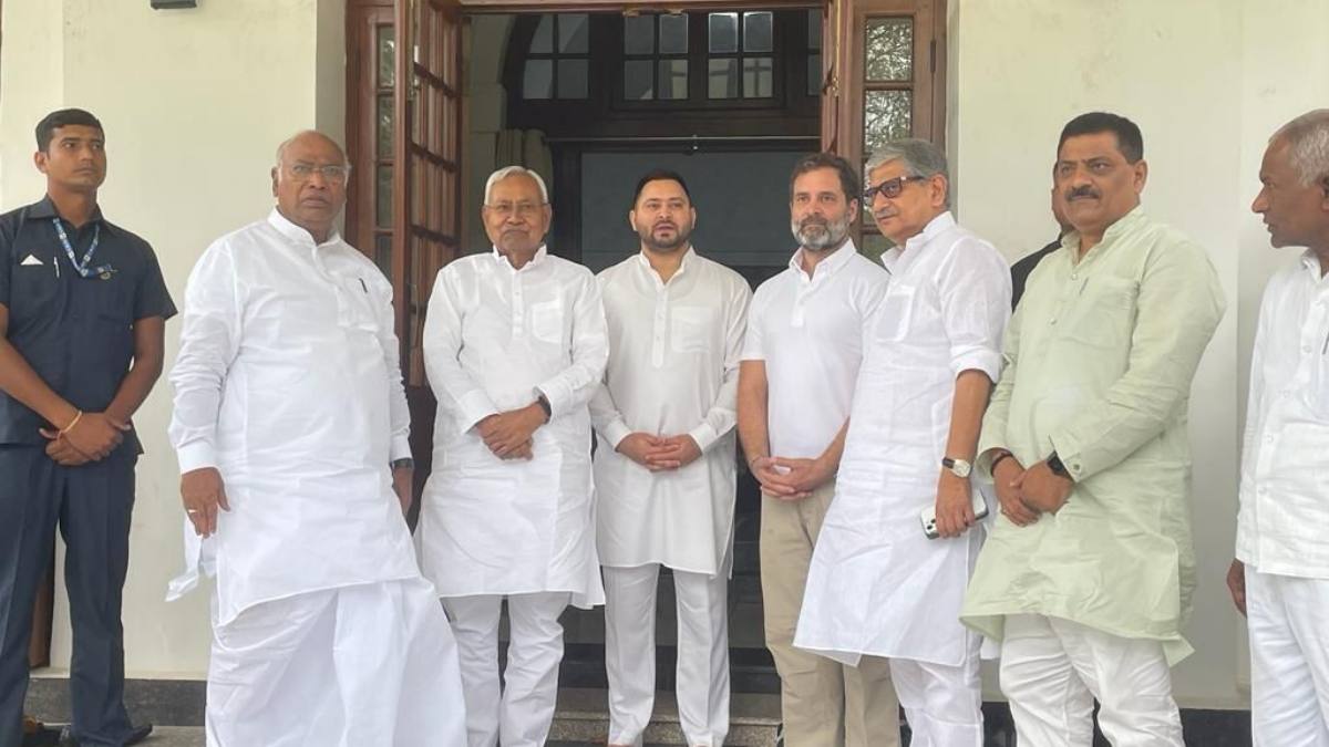 Amid talks of Opposition unity Bihar CM Nitish Kumar and Tejaswi Yadav meets Rahul Gandhi in Delhi Amid talks of Opposition unity Bihar CM Nitish Kumar and Tejaswi Yadav meets Rahul Gandhi in Delhi