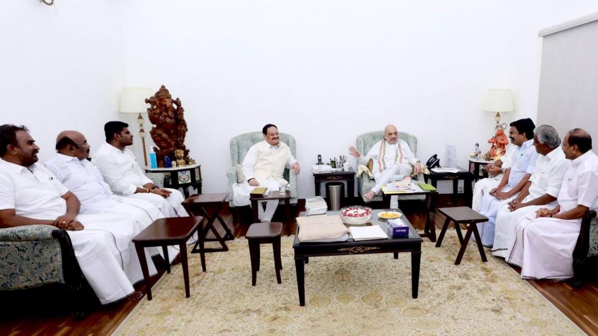 How many seats for BJP? What is Edappadi palanisamys reply to Amit shah 