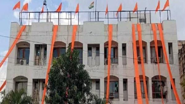 காவிமயமான காங்கிரஸ் அலுவலகம் 