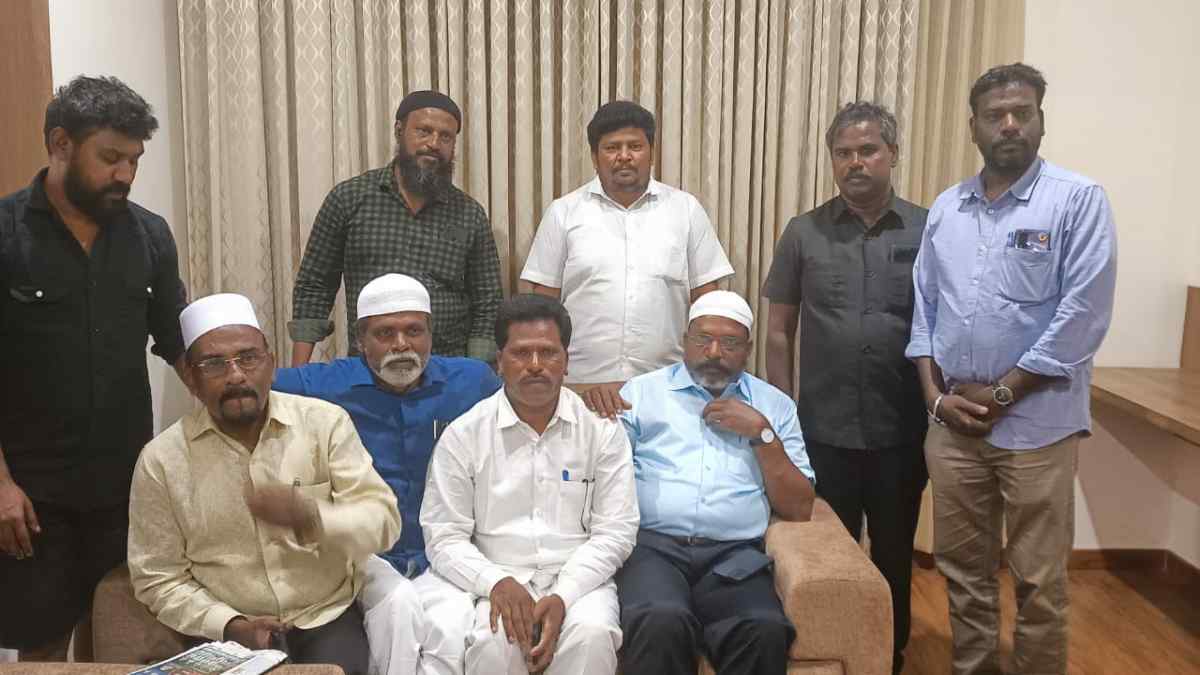 Vck president Thirumavalavan fasts by eating sahar food 