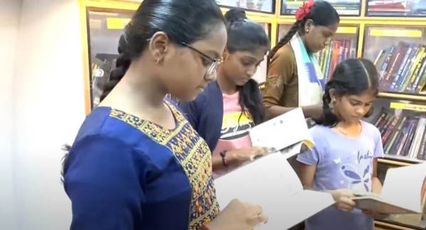  Udhayanidhi Stalin started the Mobile Artist Library which has various facilities 