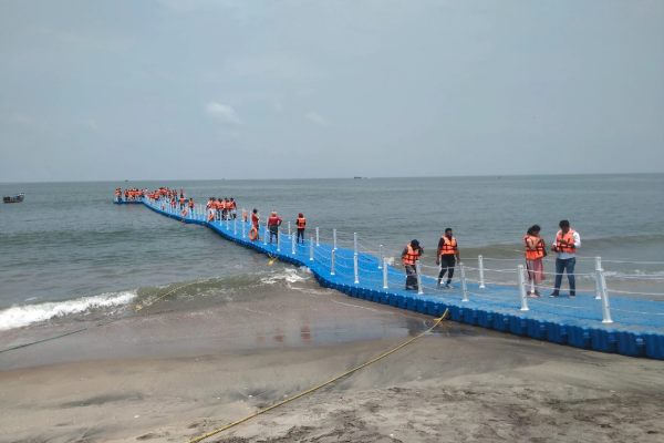 this five amazing famous floating bridges that will give you life time settlement 