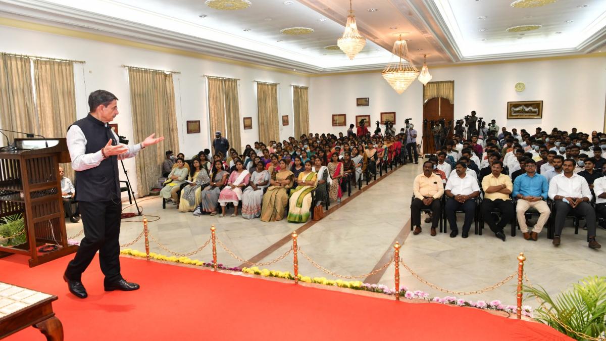 Tamilnadu Governor RN Ravi Explains on Role of Governors in Assembly Bills Tamilnadu Governor RN Ravi Explains on Role of Governors in Assembly Bills