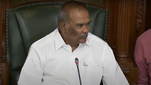 இருக்கை மாறுகிறதா இருக்கை மாறுகிறதா