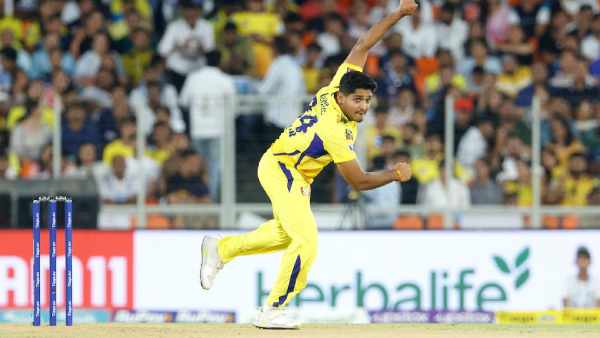 துஷார் தேஷ்பாண்டே 