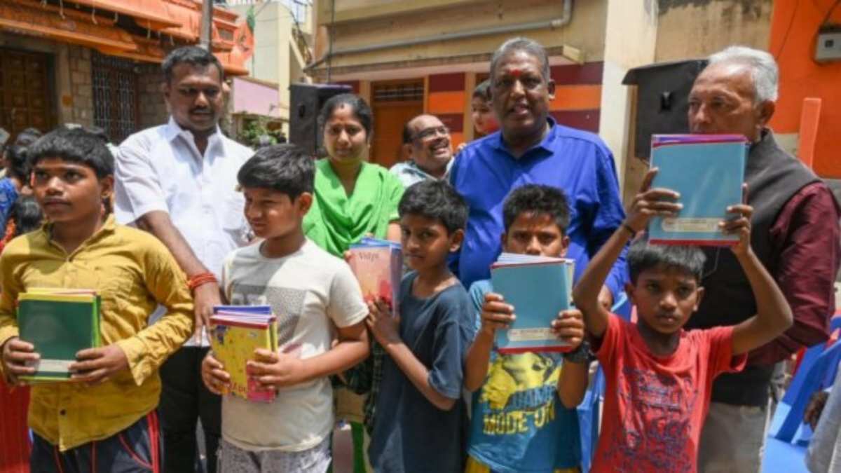  Veerappans daughter Vijayalakshmi distributed notebooks to poor students in Karnataka 