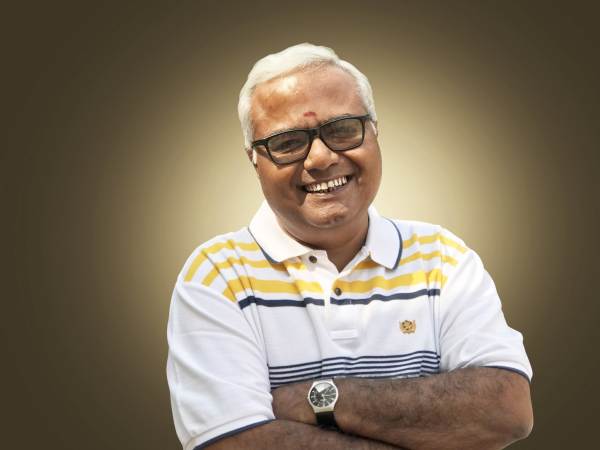  Udhayanidhi Stalin started the Mobile Artist Library which has various facilities 