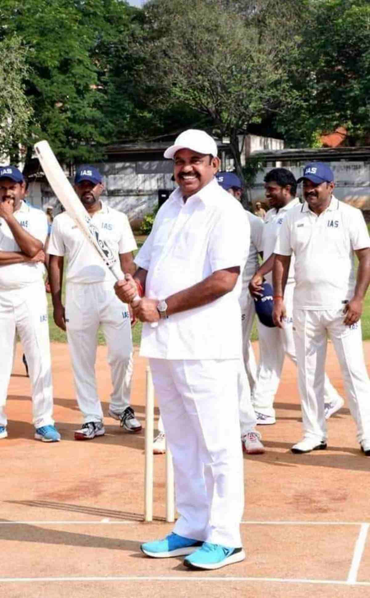 Minister Udhayanidhi Stalin criticizes edappadi palanisamys delhi visit