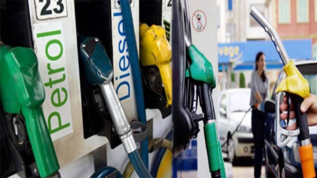 Fact Check: Will petrol expand during summer? Should you refuel your vehicle in the early morning? Fact Check: Will petrol expand during summer? Should you refuel your vehicle in the early morning?