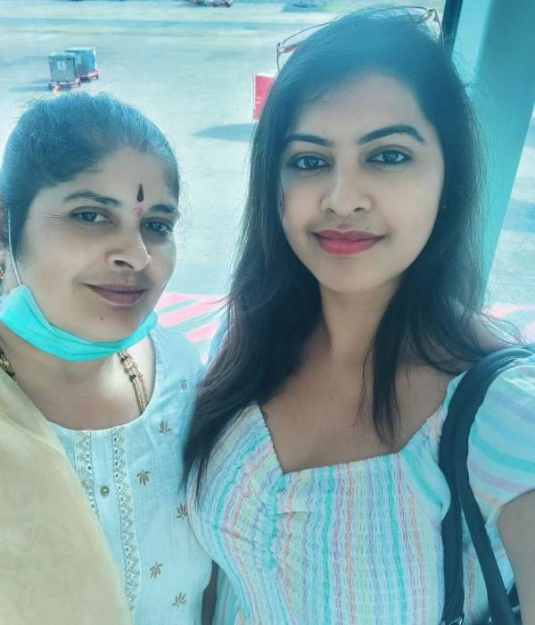  actress Rachitha visiting Sri Lanka with her mother Video and post
