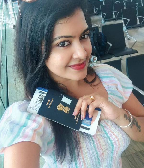  actress Rachitha visiting Sri Lanka with her mother Video and post