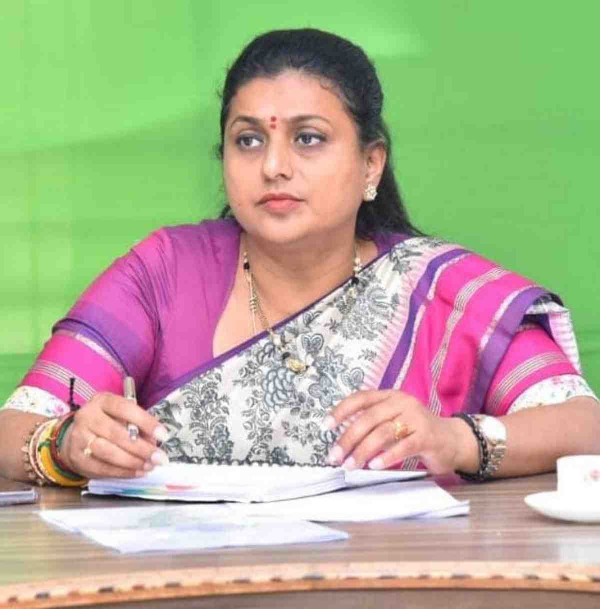 Andhra Minister Roja has criticized Actor Superstar Rajinikanth 