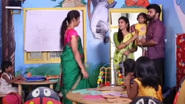 கயல் பாப்பா ஸ்கூலுக்கு போயாச்சு 