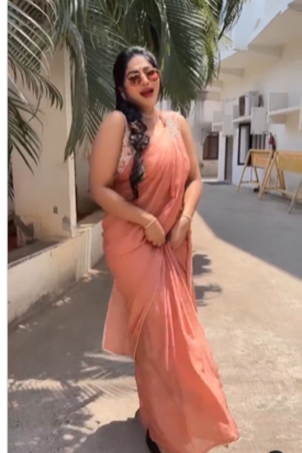 ராதிகாவின் மாஸ் பஞ்ச்
