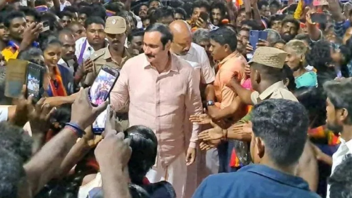 Anbumani Ramadoss spoke among cadres even after stage collapsed 