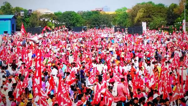 Farmers rally on behalf of three organizations including CITU, AIKS in Delhi against the central BJP government 