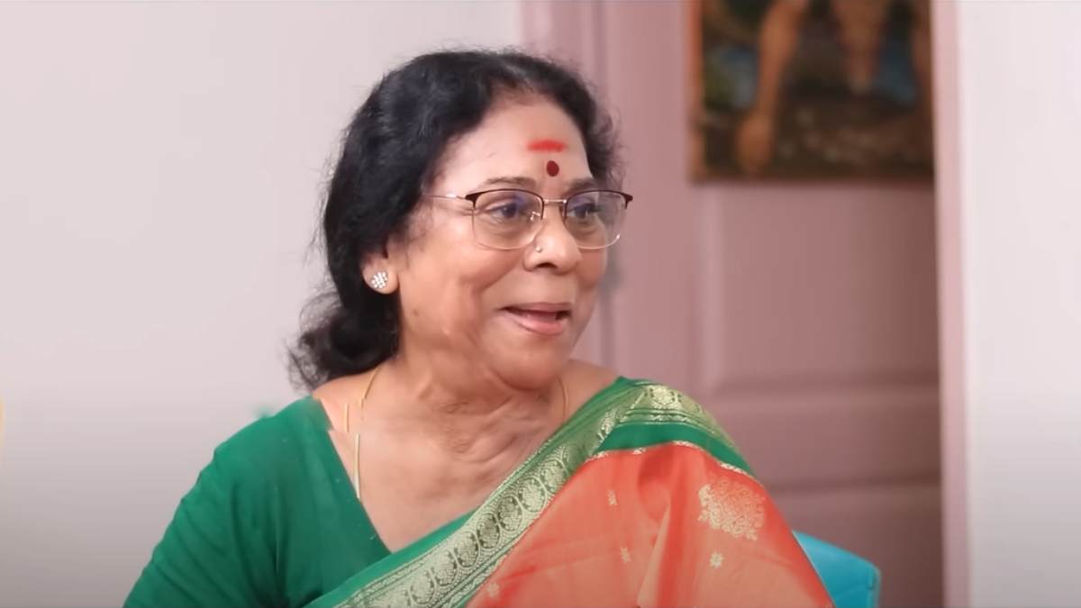 After refusing to act with actor Senthamarai actress Vijaya Sakundala is trying to marry him 