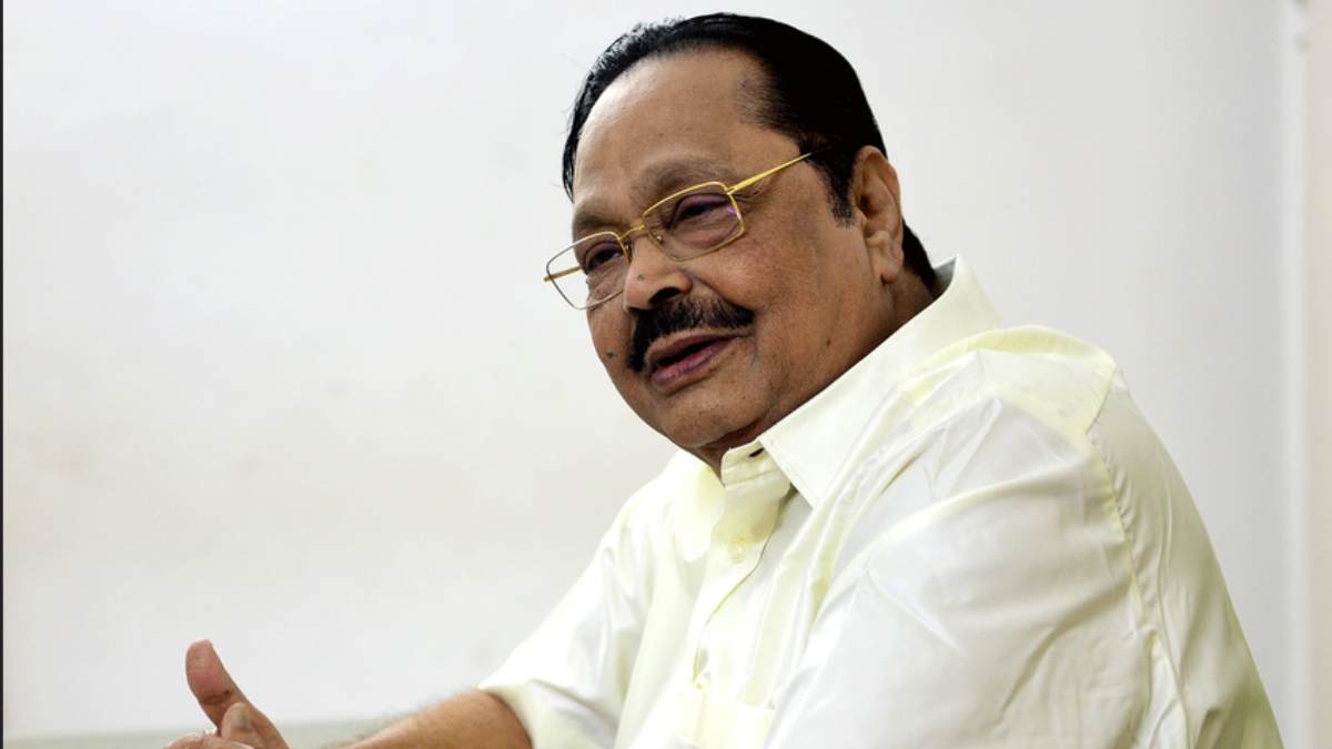 Minister Duraimurugan make tn assembly into laughter 