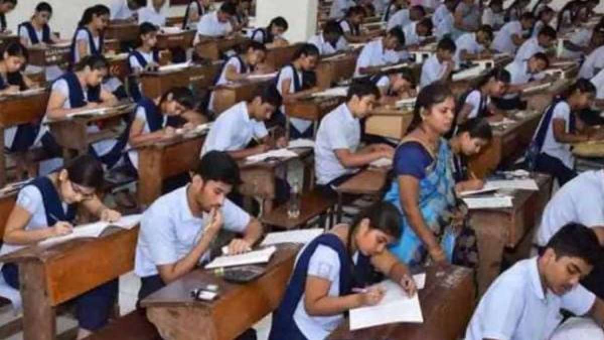 Elderly woman demands all pass for SSLC students 