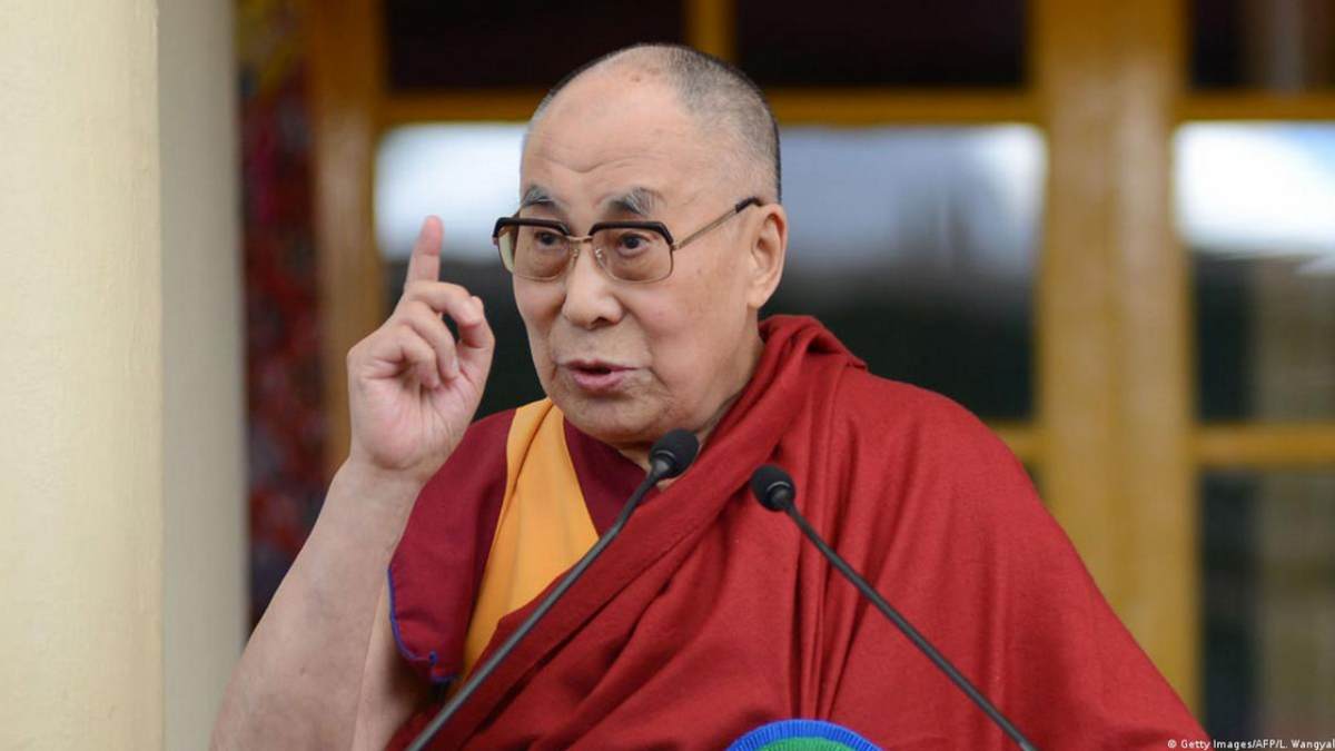 Controversy is not new to the Dalai Lama, see how he has been caught talking before Controversy is not new to the Dalai Lama, see how he has been caught talking before