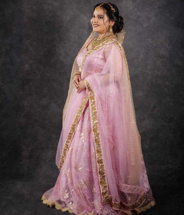 குழந்தை நட்சத்திரமாக அறிமுகம் குழந்தை நட்சத்திரமாக அறிமுகம்